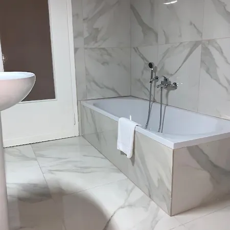 Lame 37 بولونيا